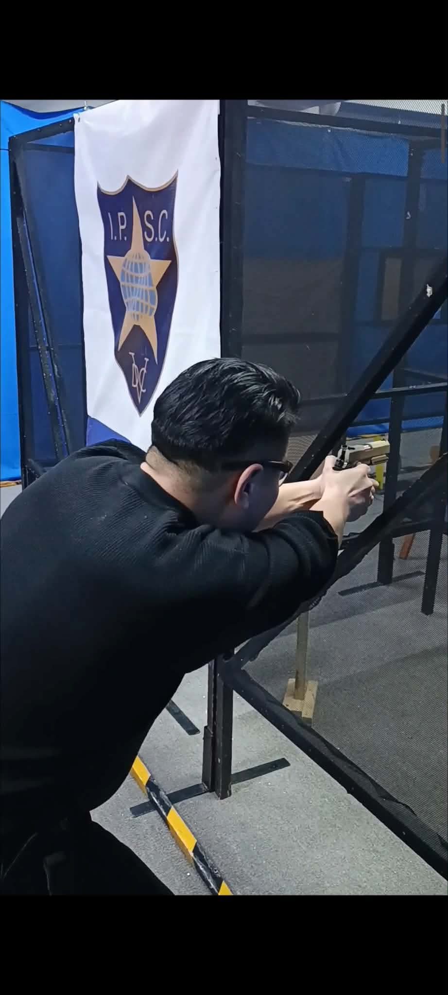 IPSC тугны өмнө тамирчин буудаж байна